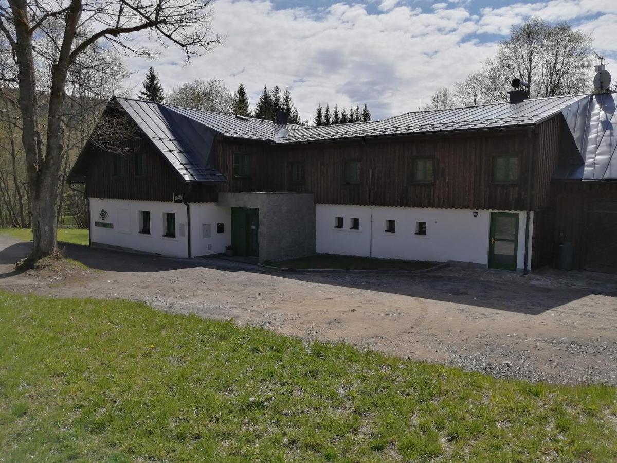 Chata Rozhlas Železná Ruda Esterno foto