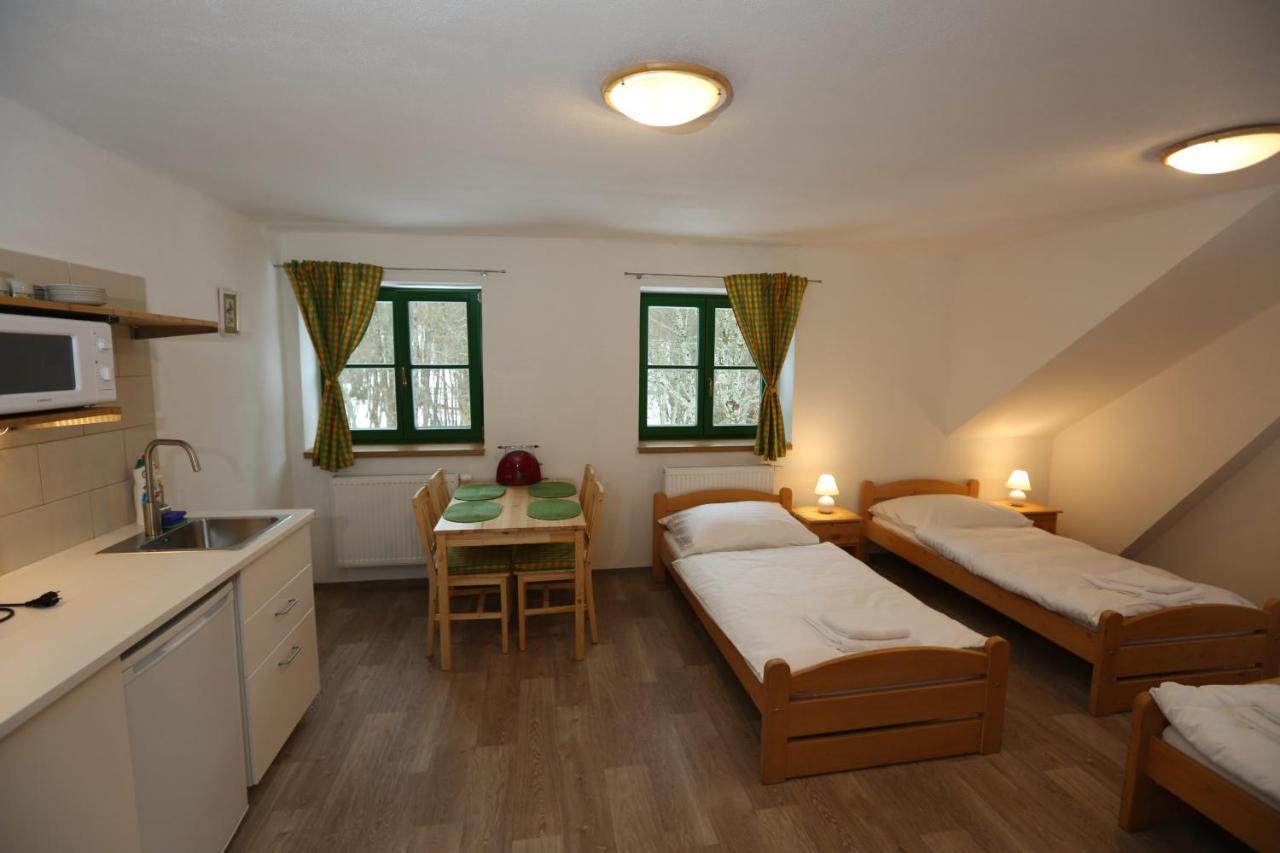 Chata Rozhlas Železná Ruda Esterno foto